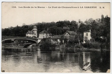 Ile de France, Val de Marne (94), La Varenne: stranden av Marne och bron Chennevieres, med chateau des Rets - Vykort daterat 1910-1919