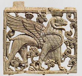 Tavla föreställande en bagge med huvudet Sfinx, Nimrud, Mesopotamien, 900-800-talet f.Kr.