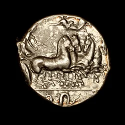 Sällsynt antikt grekiskt mynt, Syrakusa, Tetradrachm i silver, Nike kröner segerviss karavanförare med lagerkrans c 450 BC (foto)