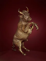 Silverförgylld modell av en uppfödningstjur av Hans Keller, ca 1590