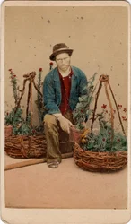 Liten metier: porträtt av en florist, Venedig. 1800-tal Tryck på kartong Dim. 10,5x6 cm