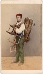 Liten metier: porträtt av en ung stolspåfyllare, Venedig. 1800-tal Tryck på kartong Dim. 10,5x6 cm