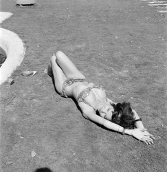 SKÅDESPELINNEN LAYA RAKI PÅ VENICE LIDO - 1961