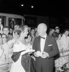 Regissören Otto Preminger med skådespelerskan Lee Remick vid den internationella filmfestivalen på Lido di Venezia - 1959