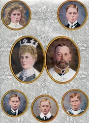 Den brittiska kungafamiljen 1910. Uppifrån vänster: Prinsessan Mary, kunglig prinsessa och grevinna av Harewood, 1897-1965. Prinsen av Wales, senare Edward VIII