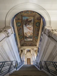 Trappan, arkitekten Charles Lelong (1793-1861) och Edouard Dubois (1795-1813), mellan 1840 och 1846. I taket, Frankrike fäster sina arkiv till tidernas gryning, målning av Felix Jobbe Duval (1821-1889), mellan 1877 och 1881. Hotel de Soubise