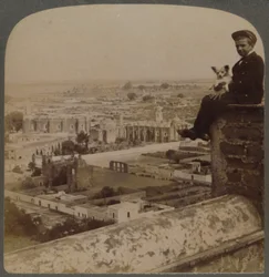 Från San Franciscos katedral, på den största aztekiska pyramiden, med utsikt över Cholula, Mexiko, 1901.
