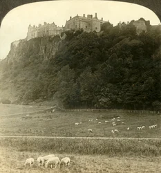 Stirling Castle, säte för gamla tiders kungar...Skottland, ca 1900.