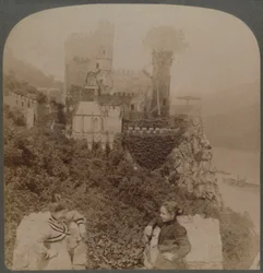 Rheinstein, mest pittoreska av rheniska slott - N. från S. wall of bastion, Tyskland, 1902.