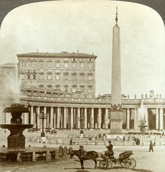 Vatikanpalatset från St Peters Square, Rom, Italien.