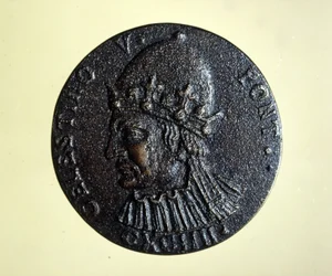 Celestin V (eller St Peter Celestin) (1215 - 1296) påven som flyttade. Medalj av Roms medaljkabinett.