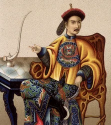 Kinesisk aristokrat sitter och röker opium - sd 1800-talet