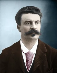 Porträtt av den franske författaren Guy de Maupassant (1850-1893)