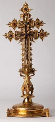 Relikviekors. Metallsmide med juveler. Ursprungsklostret (Saint-Amand Tournai, fd Elnone. 1500-talet.
