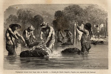 Resenärer som tvättar sin smutstvätt i floden, tillsammans med bolivianska peoner, i närheten av Maniri (Nedre Peru). Engravure pour illustrrer le voyage dans les vallees de Quinquinas, av Paul Marcoy, 1849-1861, publicerad i "" Le tour du monde""" 18