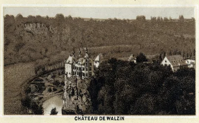 Utsikt över slottet Walzin i Vallonien (Belgien) på stranden av floden Lesse. Kromolitografi från slutet av 1800-talet.