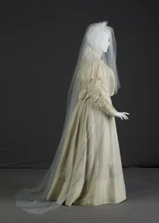 Bröllopsklänning