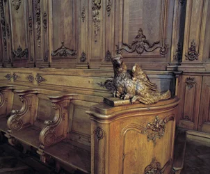 Barockarkitektur: trästall som representerar en örn, attribut för evangelisten Saint John. Kör (1700-talet) av St. Stefanskyrkan. Invändig vy. Marmoutier, Bas Rhin (67).