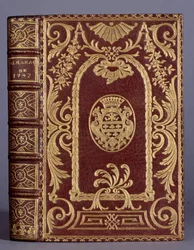 Bokomslag, bindning med prydnadsföremål varierar till armarna på cottefamiljen av en almanacka från 1747. Paris, Dekorativ konst