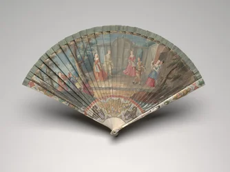 Brisé-fan med en scen från Comédie-Italienne, ca 1700-25 (gouache på elfenben eller benblad, sidenband, förgyllning, pärlemor och mässing)