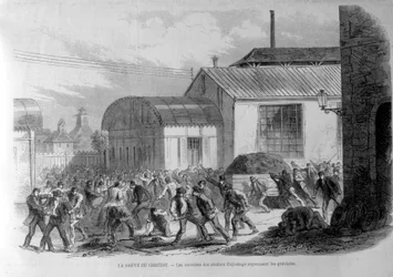 Creusot strejk. Arbetarna i omställningsbutikerna stöter bort de strejkande. Gravyr 1800-talet.