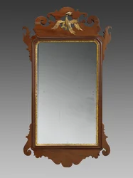 Looking Glass, c. 1750-1820 (mahognyfaner, oidentifierade sekundära träslag, bladguld och spegelglas)