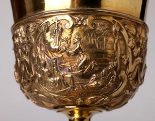 Metallsmide. Bägare. Gåva av kanon A. Le Vaillant de la Bassarderie, dekanus för katedralkapitlet 1726 till 1758. 1700-talet. Detalj.
