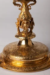 Relikviekors. Metallsmide med juveler. Ursprungskloster (Saint-Amand Tournai, fd Elnone. 1500-talet. Detalj botten.