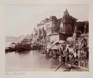 Benares Bathing Ghâts, ca 1885 (sepiafoto)