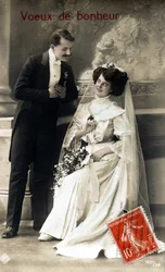 Brudpar. Hälsningsvykort för ett bröllop. 1920s.