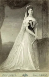 Elisabeth, kejsarinna av Österrike och drottningkonsort av Ungern (24 december 1837 - 10 september 1898) (foto)