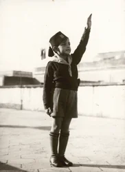 Fascism, litet bord