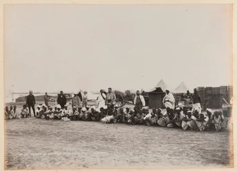 Group of Natives, Ordnance Store, Suakin, 1884 cirka