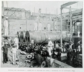 Installation av ångpannor av Haiphong bomull spinning den 25/9/1899 - i "" Le Tonkin en 1900" av Robert Dubois.