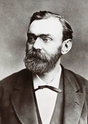 Porträtt av Alfred Berhard Nobel (1833-1896), svensk kemist. Fotografera