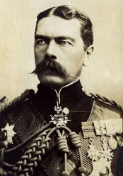 Porträtt av Lord Kitchener av Karthoum (1850-1916), engelsk militär.