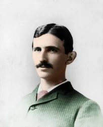 Porträtt av Nikola (Nikola) Tesla (1857-1943). Elektroingenjör och kroatisk fysiker naturaliserad amerikan.