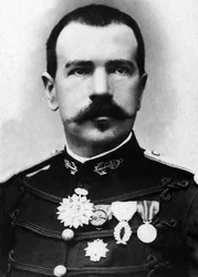 Porträtt av Parfait Louis (Perfect-Louis) Monteil (1855-1925), löjtnant, överste för marininfanteriet och upptäcktsresande i Afrika och Indokina.