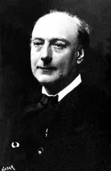 Porträtt av Theodore de Banville (1823-1891), fransk poet.