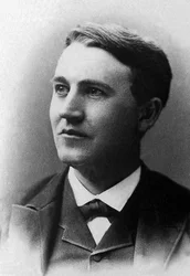 Porträtt av Thomas Alva Edison (1847-1931), amerikansk affärsman och uppfinnare.