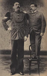 Monstren, jätten. Fotografi, sent 1800-tal, Paris.