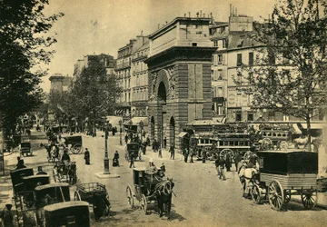 Vy över Porte Saint Denis, i Paris. Fotografi, sent 1800-tal, Paris. Coll. Selva.