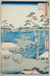 Hodogaya: Avlägsen utsikt över Kamakurabergen från vilohuset nära gränsträdet (Hodogaya, Kyoboku tateba Kamakura yama enbo), nr. 5 från serien "Famous Sights of the Fifty-three Stations (Gojusan tsugi meisho zue)," även känd som Verti