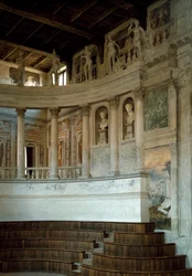 Renässansarkitektur: utsikt över den olympiska teatern (teatro olimpico) designad av arkitekten Vincenzo Scamozzi (1552-1616) 1588-1590 Sabbioneta, Italien