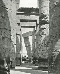 Kolumner i Hypostyle Hall, Karnak, Egypten, 1895.