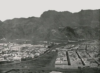 Allmän vy som visar Camel Market, Aden, 1895.