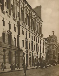 Byggnader som representerar det nya London i Moorgate Street, omkring 1935