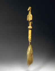 Flugvisp, Benin (elfenben och hästhår)