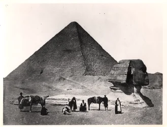 Sfinxen och den stora pyramiden i Khufu i Giza, c.1860