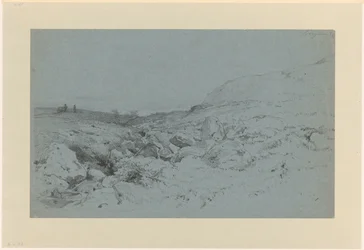 Kuperat landskap med en bäck, nära Bergen i Norge